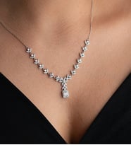 925 Gümüş Rodyum Kaplama Beyaz Başak Sıralı Baget Taşlı Kolye
