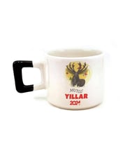Mutlu Yıllar 2024 Geyik Baskılı Siyah Kulplu Kare Yılbaşı Kupası