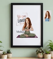 Kişiye Özel Karikatürlü Yoga Lover Motivasyon Siyah Çerçeve Doğum Günü Hediyesi