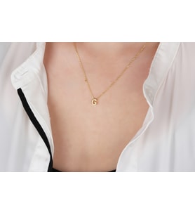 Glorria Gümüş 3 Boyutlu Minimalist G Harfi Kolye (Çok Renkli)