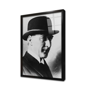 Şapkalı Atatürk Çerçeveli Cam Tablo
