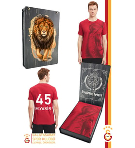 Galatasaray Orijinal Lisanslı Aslan Baskılı Kişiye Özel T-Shirt Hediyelik Ahşap Kutulu (Kırmızı)