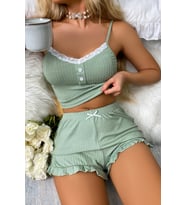 Merry See Dantelli Askılı Crop Üst ve Fırfır Paça Mini Şortlu Pijama Takım