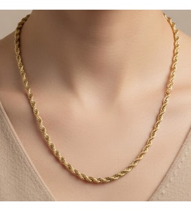 STİL İNCİSİ/XUPING JEWELRY BURGU İNCE MODEL KOLYE (Altın Rengi)