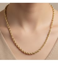 STİL İNCİSİ/XUPING JEWELRY BURGU İNCE MODEL KOLYE (Altın Rengi)