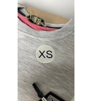 XS Beden Etiketi Yuvarlak Yapışkanlı 3x3 cm 150 Adet