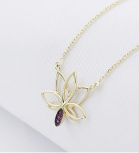 Yakut Lotus Çiçeği Kolye