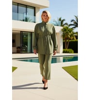Kadın Alt Üst Dokuma Kumaş Lastik Kemer Detaylı Gömlek Pantolon Takım Geniş Paça Rahat Kalıp Zarif (Haki)