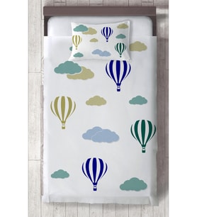 MEKTA HOME BEBEK VE ÇOCUK ODASI Renkli Bulut ve Uçan Balon Desenli Yatak Örtüsü