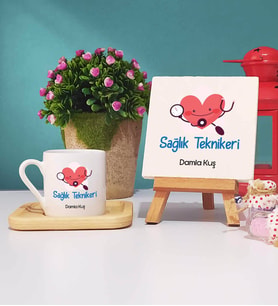 Sağlık Teknikeri Ahşap Altlıklı Türk Kahvesi Fincanı ve Dekoratif Taş Baskı