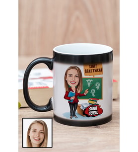 Kadın Sınıf Öğretmenine Hediye Karikatürlü Sihirli Kupa Bardak