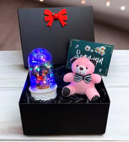 Siyah Kutusunda Renkli Led Işıklı Fanus ve Pembe Peluş Ayıcık Hediye Seti (Model 7)