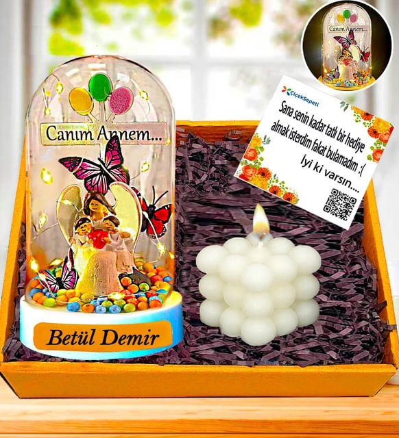 Anneler Günü Hediyesi Kişiye Özel İsimli Benim Annem Bir Melek Işıklı Fanus & Bubble Mum Kutulu Hediye Seti