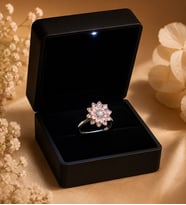 Işıklı Kutuda 925 Ayar Gümüş Pembe Lotus Çiçeği Ayarlanabilir Kadın Yüzük
