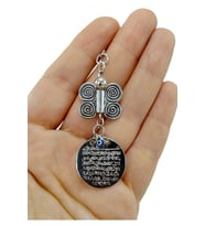 Gümüş Renkli Metal Ayetel Kürsi Araba Dikiz Ayna Süsü Metal Kelebekli Milimalist Hediyelik Aksesuar