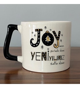 Joyumuz Yerinde Olsun Baskılı Siyah Kulplu D Yılbaşı Kupası