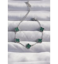 316L Çelik Baby Boy Gümüş Renk Çizgili Yeşil Mineli Yonca Bileklik 5886 - GLST9709-7115