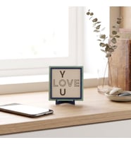 Minimalist Love You Yazılı Dekoratif Parça, Çalışma Masanız İçin Modern ve Sempatik Detay 10x10 cm