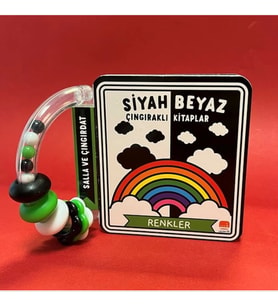 Siyah Beyaz Çıngıraklı Kitaplar Renkler