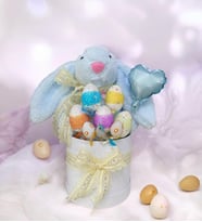Solemia Premium Paskalya Temalı 45 cm Mavi Bunny Tavşan Hediye Kutusu - Dekoratif Yumurta ve Kalp Balon Detaylı
