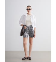 LCW Jeans Bej Leopar Desenli Kadın Jean Şort