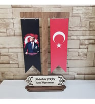 Kişiye Özel Ahşap Kırlangıç Türk Bayrağı ve Atatürk Masa Bayrağı