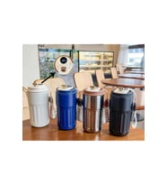 Charm Detaylı Ve Derece Göstergeli Vakumlu Mug Termos Bardak 480 ml (Çok Renkli)