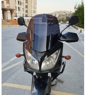 MOTOCAM Suzuki V-Strom DL 650 Ön Cam 2004-2010 Model 45cm Siyah Renkli 4mm