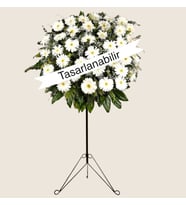 Beyaz Gerbera Ayaklı Ferforje Çelenk