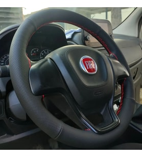DİKİŞLİ DİREKSİYON KILIFI SİYAH / NOKTA DERİ KIRMIZI DİKİŞLİ FIAT DOBLO 2015-2020 İÇİN