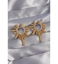 pilelistore 316L Çelik Gold Renk Zirkon Taşlı Güneş Figürlü Küpe - TJ-BKP9063