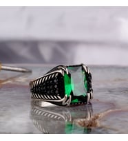925 Ayar Gümüş Yeşil Zirkon Taşlı Yanı Mikro Model Erkek Yüzük