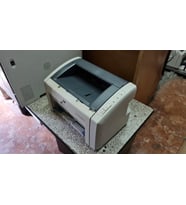 HP 1022 LAZER YAZICI 12A TONER KULLANIR CHIPSİZDİR (2. EL YAZICIDIR )