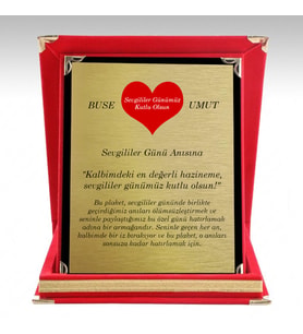 Kişiye Özel Sevgililer Günü Plaketi Kırmızı Kadife Kutulu Albüm Plaket 12x16 cm