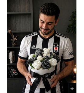 Mumelia Siyah Beyaz Aşk - Doğal Soya Taraftar Mum Buketi - Siyah-Beyaz