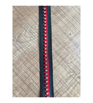 ZİRKON TAŞLI KIRMIZI SİYAH ŞERİT APLİKE 1 METRE EN 2CM