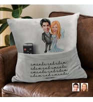BK Gift Kişiye Özel Evleniyoruz Karikatür Tasarımlı Organizer Kumanda ve Atıştırmalık Cepli Gri Kırlent Yastık-5 Arkadaşa Hediye, Cepli Yastık