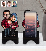 BK Gift Kişiye Özel Tesettürlü Aile Karikatürlü Ahşap Biblo Telefon Standı-2
