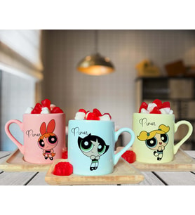 Power Puff Girls Arkadaş Tasarımlı Pembe-Yeşil-Sarı Ahşap Tabaklı Kişiye Özel Türk Kahvesi Fincanı Seti