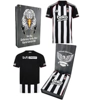 Beşiktaş Orijinal 25/26 Siyah Beyaz Çubuklu Forma Bjk Kartal Baskılı Hediyelik Ahşap Kutulu