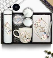 Kişiye Özel Dereceli Termos & Beyaz Defter & Beyaz Kupa & Krom Ayna & Beyaz Kalem Hediye Seti