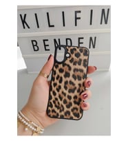 İphone 16 Leopar Desen Kılıf Modeli