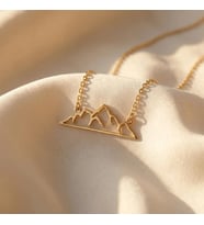 Kişiye Özel 925 Ayar Gümüş Şık Dağ Model Kolye (Gold)