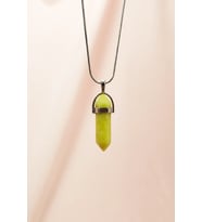 Peridot Doğal Taşı Zincirli El Yapımı Tasarımlı Kolye Uç: 3,5 cm Zincir: 20 cm Kutulu