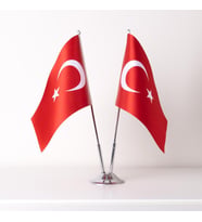 Türkiye 2li Masa Bayrağı Saten Kumaş Dijital Baskı 15x22,5 cm (Çok Renkli)