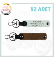 A. Kahve-Beyaz, Motorculara Özel, İsim Plaka ve B (+) Kan Grubu Yazılı Kişisel 2'li Anahtarlık Seti