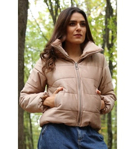 Neşeli Butik Kadın Yüksek Yaka Fermuar Detaylı Cepli Kışlık Kadife Mont NB7154