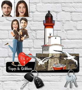Kişiye Özel Karikatür Baskılı Ahşap Manzara Konseptli Anahtarlık Sevgili-5 25x15 cm