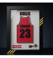Michael Jordan #23 Chicago Bulls 3D Forma Tablo - Basketbol Temalı Dekoratif Duvar Sanatı - Koleksiyonluk Sporcu Çerçevesi