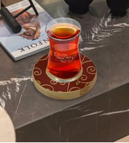 BK Gift Kişiye Özel Retro Motif Tasarımlı Doğal Ahşap Tabaklı Heybeli Çay Bardağı Model 1